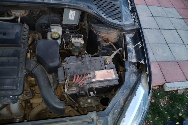 Used Volkswagen Santana 2015 1.6L Manual Comfort Edition Engine Bay Left