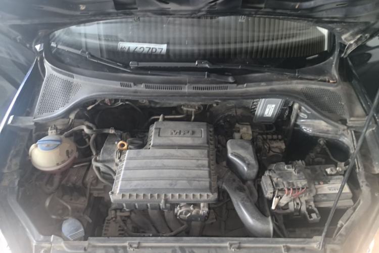 Used Volkswagen Santana 2015 1.4L Manual Fashion Edition Engine Bay