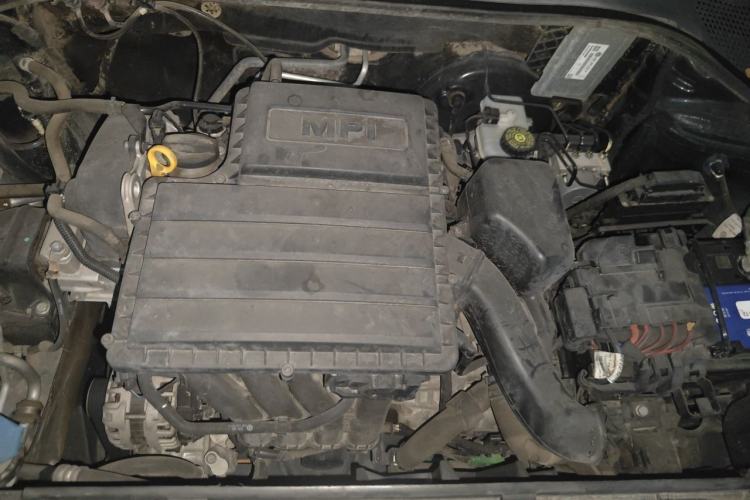 Used Volkswagen Santana 2015 1.6L Automatic Comfort Edition Engine Bay