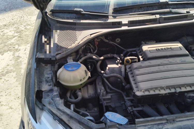 Used Volkswagen Santana 2015 1.6L Automatic Comfort Edition Engine Bay Right
