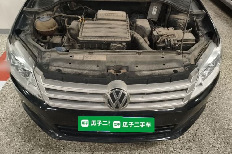 Used Volkswagen Santana 2015 1.6L Manual Fashion Edition Engine Bay