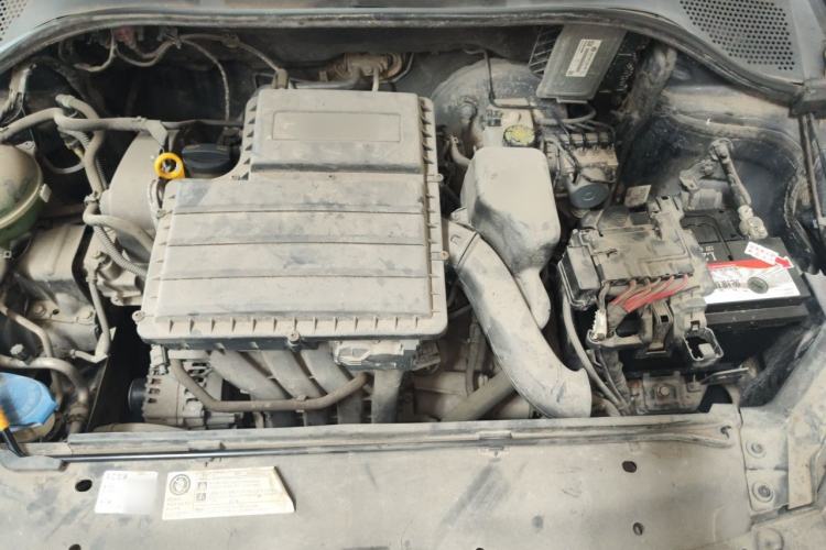 Used Volkswagen Santana 2015 1.4L Manual Fashion Edition Engine Bay