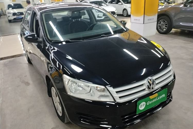 Used Volkswagen Santana 2015 1.6L Automatic Fashion Edition Exterior 1