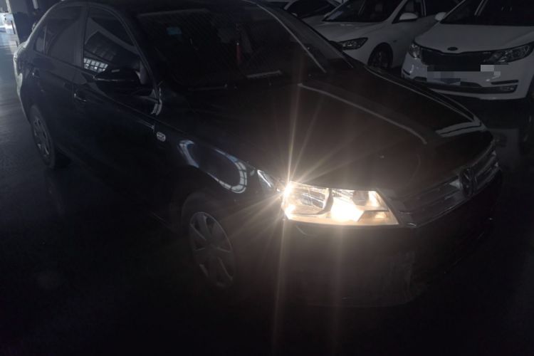 Used Volkswagen Santana 2015 1.4L Manual Fashion Edition Exterior 1