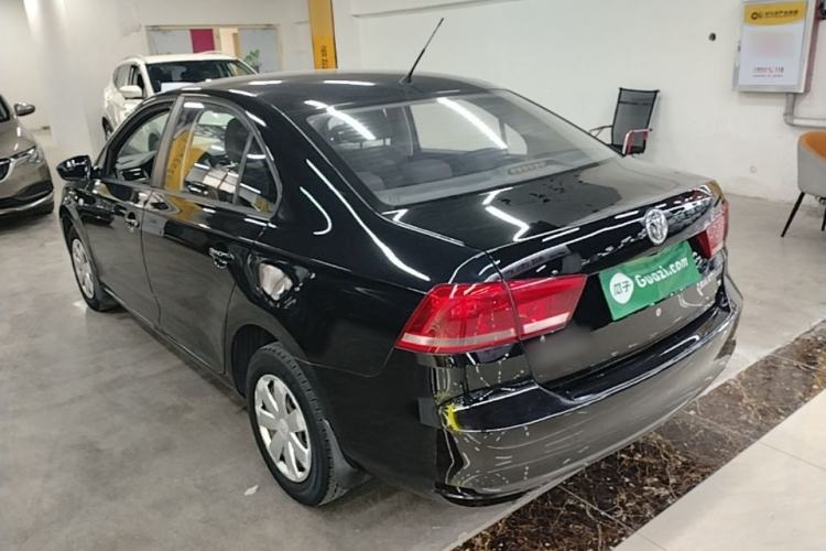 Used Volkswagen Santana 2015 1.6L Automatic Fashion Edition Exterior 2