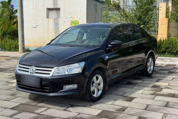 Used Volkswagen Santana 2015 1.6L Manual Comfort Edition Exterior 4