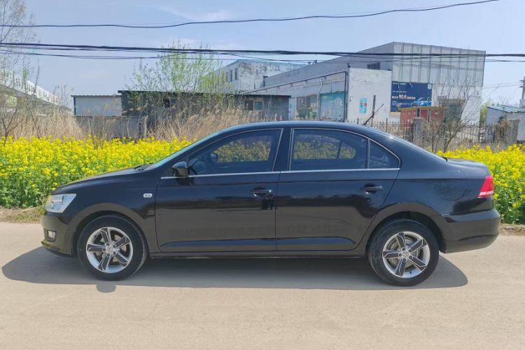 Used Volkswagen Santana 2015 1.6L Manual Comfort Edition Exterior 6
