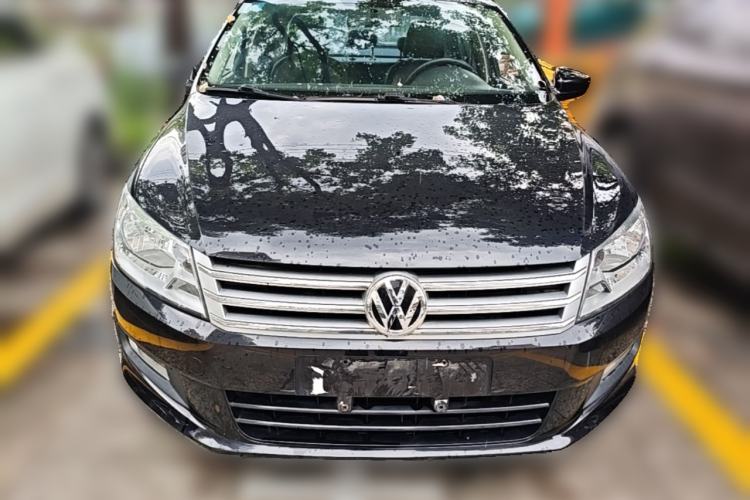 Used Volkswagen Santana 2015 1.6L Manual Comfort Edition Front
