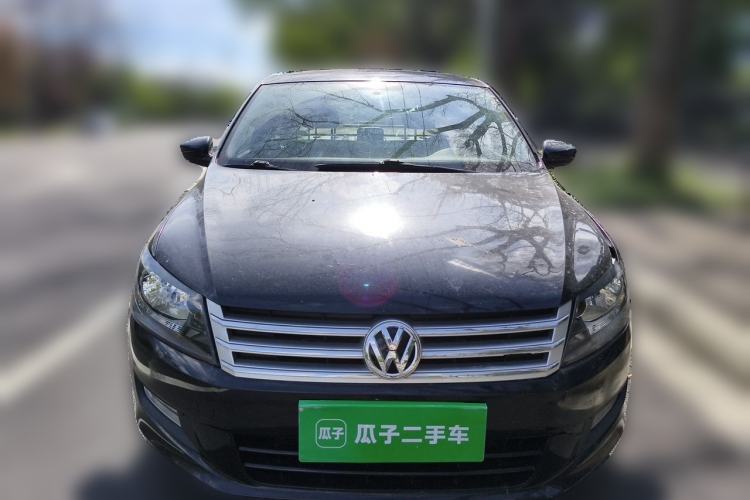Used Volkswagen Santana 2015 1.6L Manual Comfort Edition Front