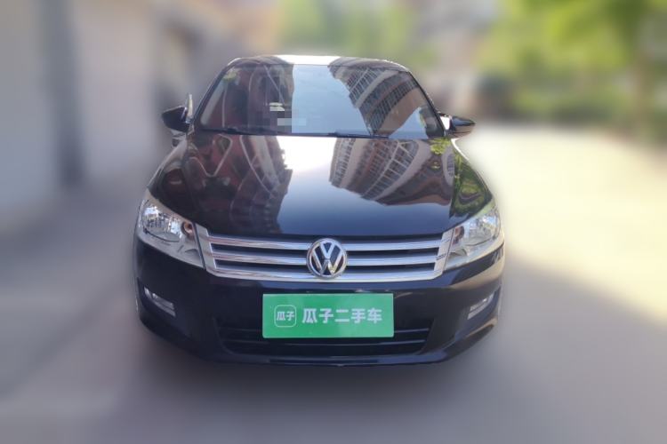 Used Volkswagen Santana 2015 1.6L Manual Comfort Edition Front