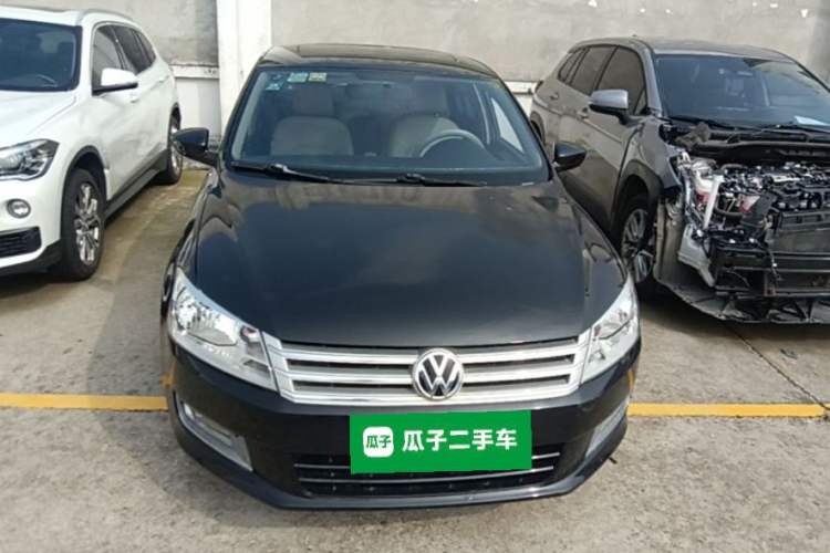 Used Volkswagen Santana 2015 1.6L Automatic Luxury Edition Front