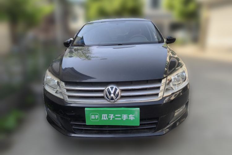 Used Volkswagen Santana 2015 1.6L Manual Comfort Edition Front