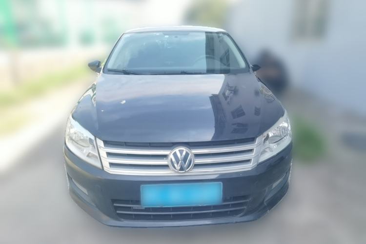 Used Volkswagen Santana 2015 1.6L Manual Comfort Edition Front