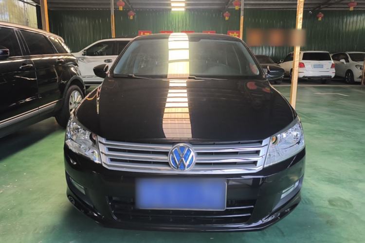 Used Volkswagen Santana 2015 1.6L Automatic Comfort Edition Front