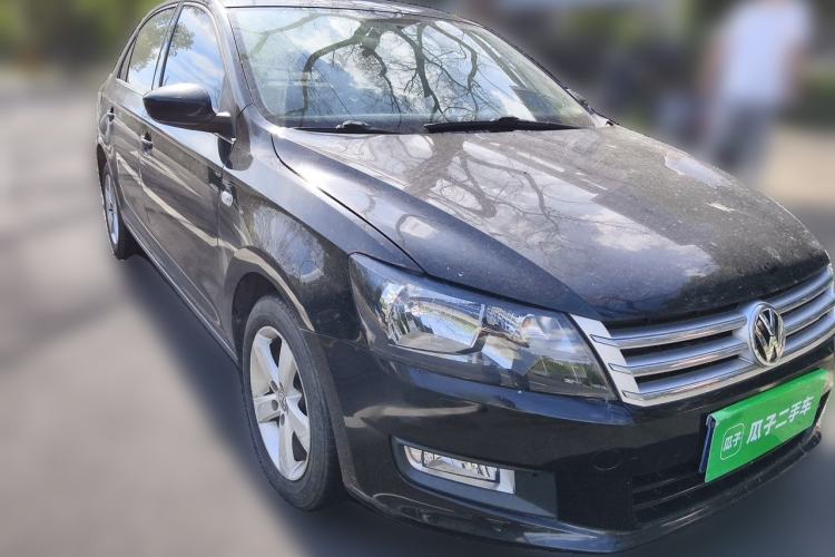 Used Volkswagen Santana 2015 1.6L Manual Comfort Edition Front Right 45 Deg
