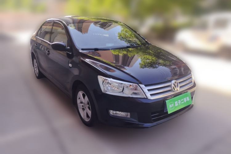 Used Volkswagen Santana 2015 1.6L Manual Comfort Edition Front Right 45 Deg