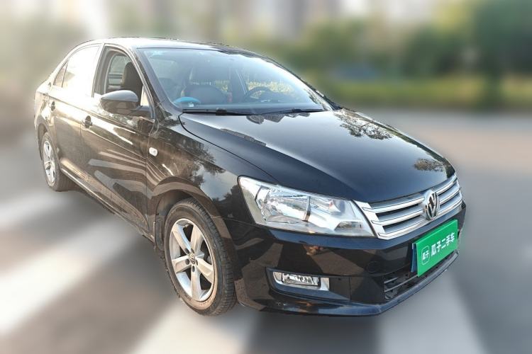Used Volkswagen Santana 2015 1.6L Manual Comfort Edition Front Right 45 Deg