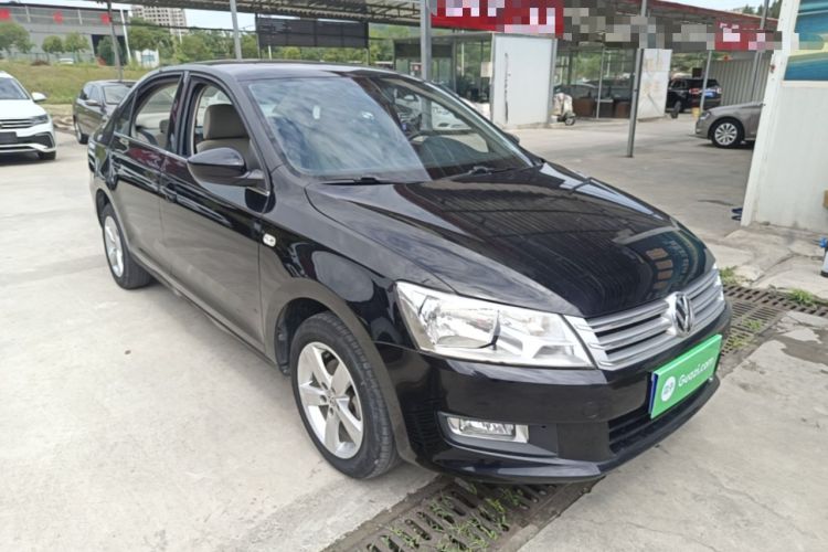 Used Volkswagen Santana 2015 1.6L Automatic Comfort Edition Front Right 45 Deg