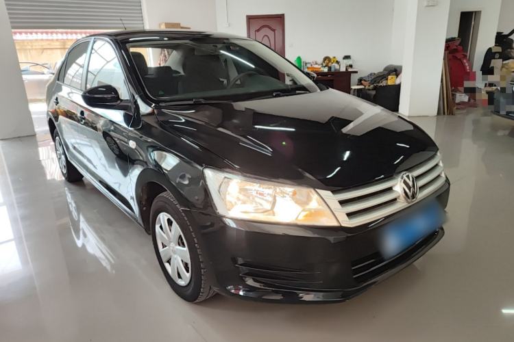 Used Volkswagen Santana 2015 1.4L Manual Fashion Edition Front Right 45 Deg