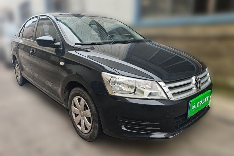 Used Volkswagen Santana 2015 1.4L Manual Fashion Edition Front Right 45 Deg