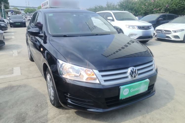 Used Volkswagen Santana 2015 1.6L Manual Fashion Edition Front Right 45 Deg
