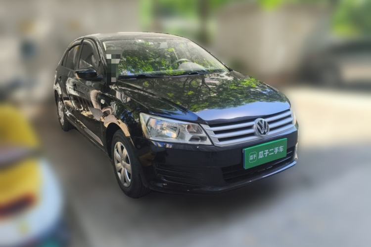 Used Volkswagen Santana 2015 1.6L Automatic Fashion Edition Front Right 45 Deg