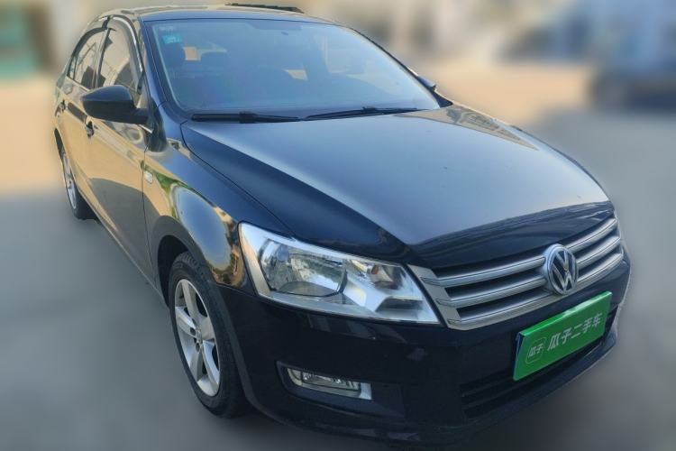 Used Volkswagen Santana 2015 1.6L Manual Comfort Edition Front Right 45 Deg