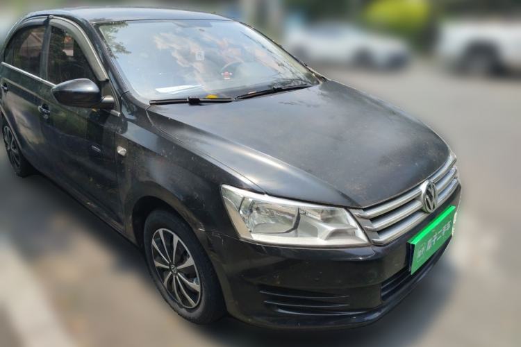 Used Volkswagen Santana 2015 1.6L Manual Fashion Edition Front Right 45 Deg