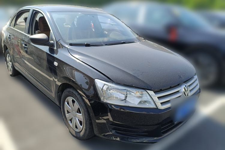 Used Volkswagen Santana 2015 1.4L Manual Fashion Edition Front Right 45 Deg