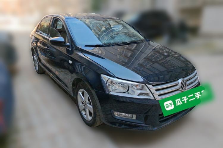 Used Volkswagen Santana 2015 1.6L Automatic Comfort Edition Front Right 45 Deg