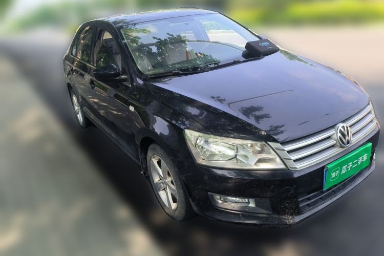Used Volkswagen Santana 2015 1.4L Manual Comfort Edition Front Right 45 Deg