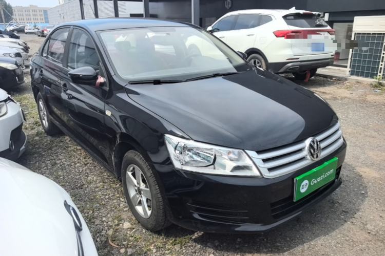 Used Volkswagen Santana 2015 1.4L Manual Fashion Edition Front Right 45 Deg