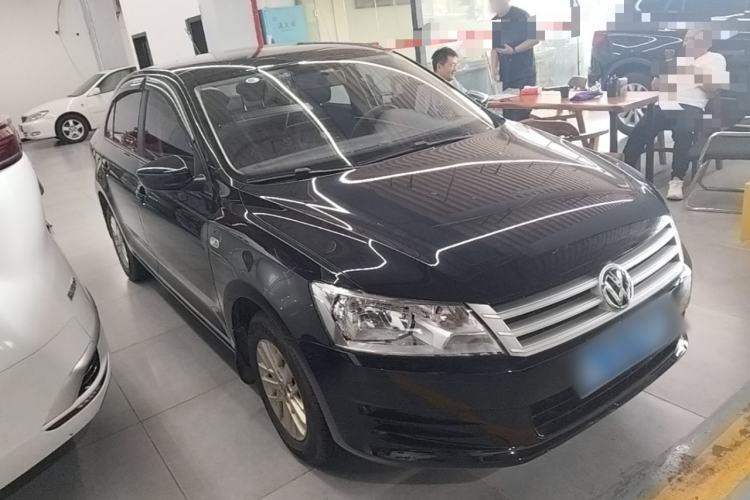 Used Volkswagen Santana 2015 1.4L Manual Fashion Edition Front Right 45 Deg