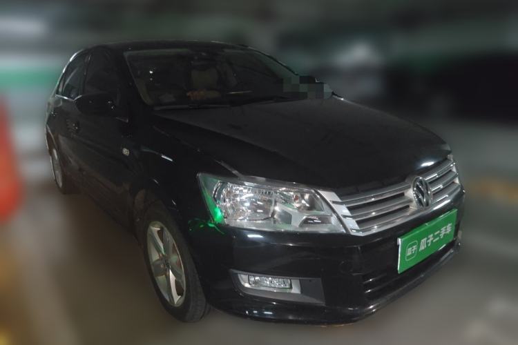 Used Volkswagen Santana 2015 1.6L Automatic Comfort Edition Front Right 45 Deg