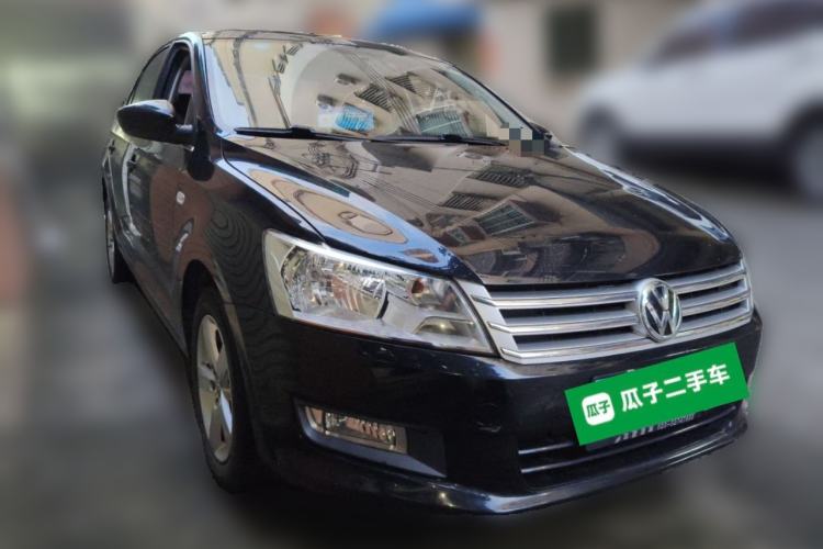 Used Volkswagen Santana 2015 1.6L Automatic Comfort Edition Front Right 45 Deg