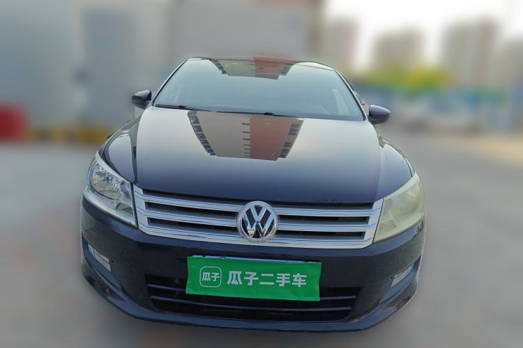 Used Volkswagen Santana 2015 1.6L Manual Comfort Edition Front