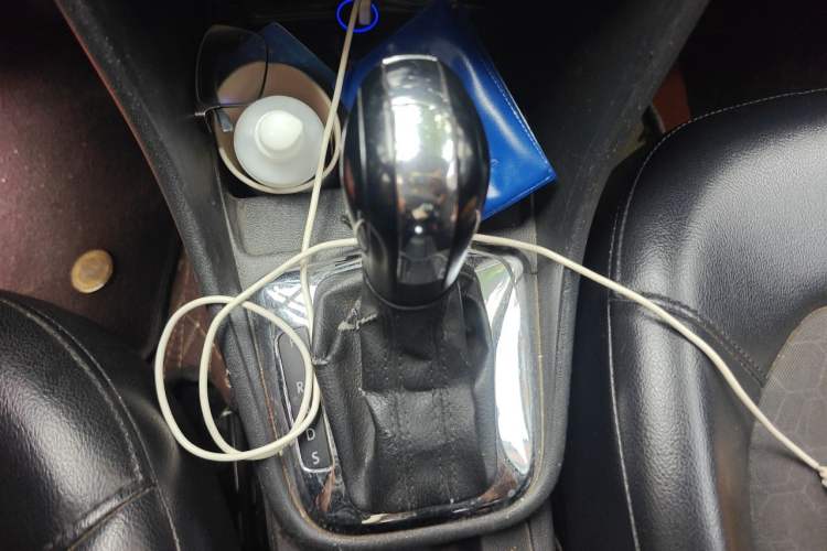 Used Volkswagen Santana 2015 1.6L Automatic Comfort Edition Gear Lever