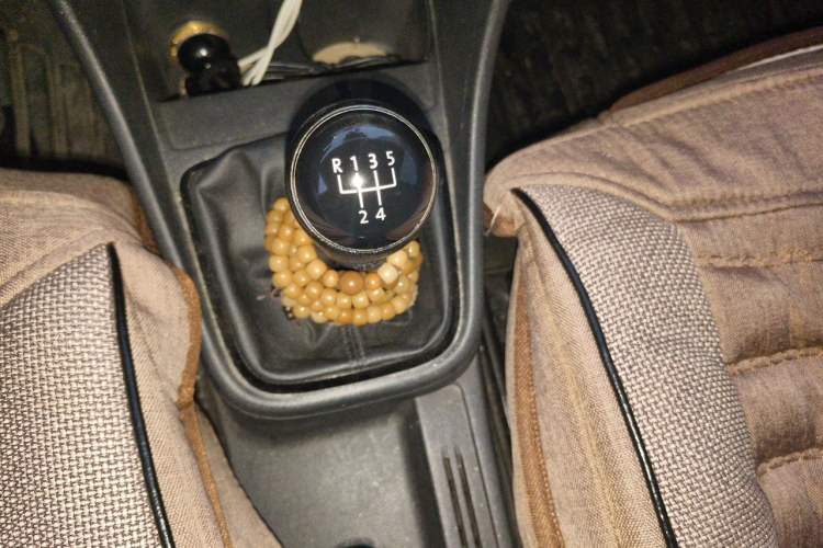 Used Volkswagen Santana 2015 1.6L Manual Comfort Edition Gear Lever