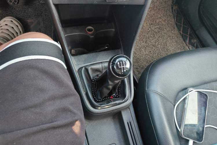 Used Volkswagen Santana 2015 1.6L Manual Comfort Edition Gear Lever