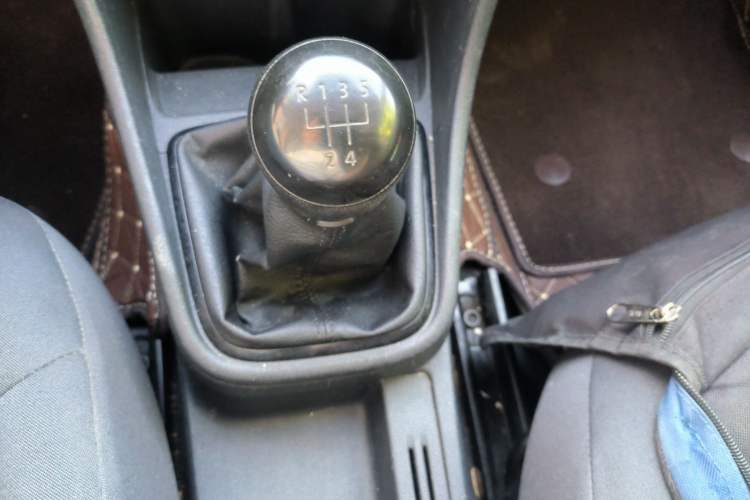 Used Volkswagen Santana 2015 1.4L Manual Fashion Edition Gear Lever