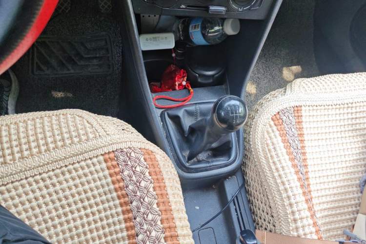 Used Volkswagen Santana 2015 1.4L Manual Fashion Edition Gear Lever
