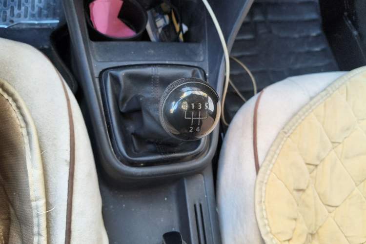 Used Volkswagen Santana 2015 1.6L Manual Fashion Edition Gear Lever