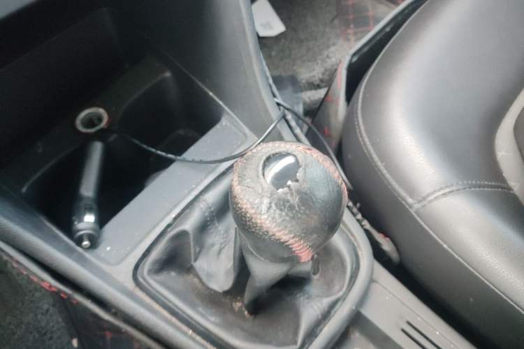 Used Volkswagen Santana 2015 1.6L Manual Comfort Edition Gear Lever