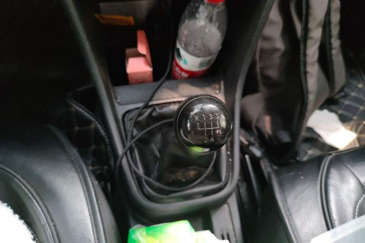 Used Volkswagen Santana 2015 1.6L Manual Fashion Edition Gear Lever