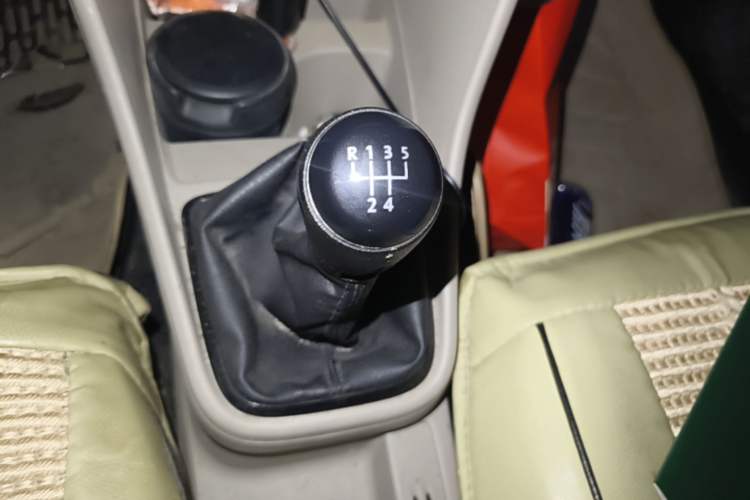 Used Volkswagen Santana 2015 1.6L Manual Comfort Edition Gear Lever