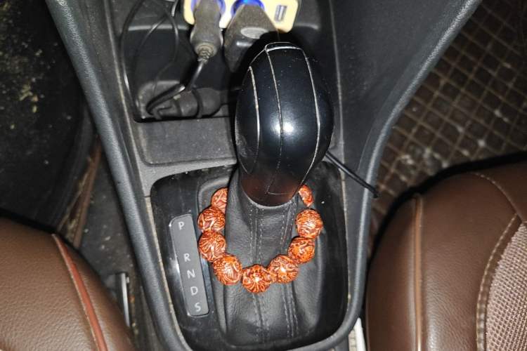 Used Volkswagen Santana 2015 1.6L Automatic Fashion Edition Gear Lever
