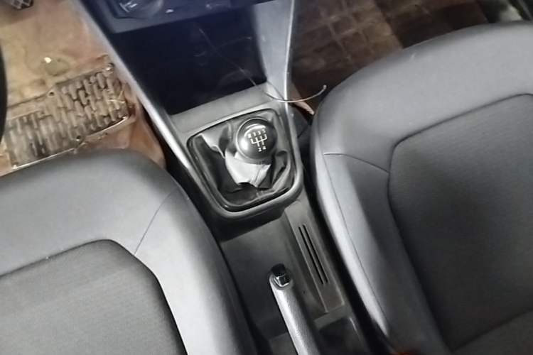 Used Volkswagen Santana 2015 1.4L Manual Fashion Edition Gear Lever