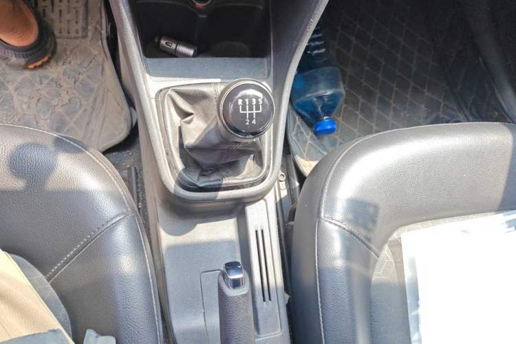 Used Volkswagen Santana 2015 1.4L Manual Comfort Edition Gear Lever