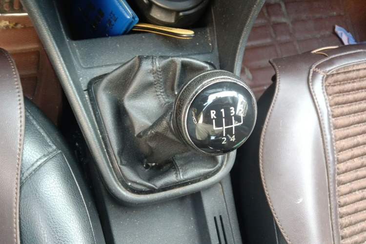 Used Volkswagen Santana 2015 1.4L Manual Comfort Edition Gear Lever