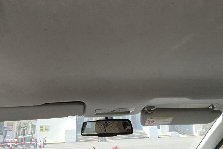 Used Volkswagen Santana 2015 1.6L Manual Fashion Edition Headliner